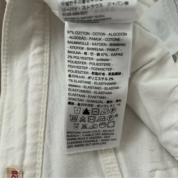 Levi’s Ribcage Straight Jean - Picture 13 of 13